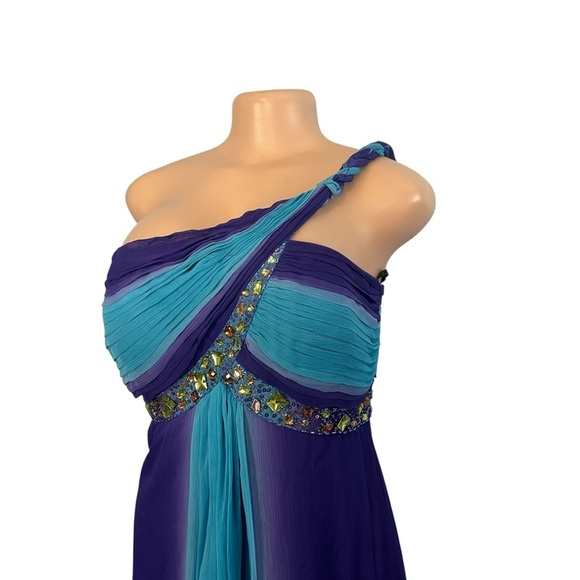 Camille La Vie Y2K Elegant Purple and Blue One-Shoulder Beaded Dress - Picture 5 of 12